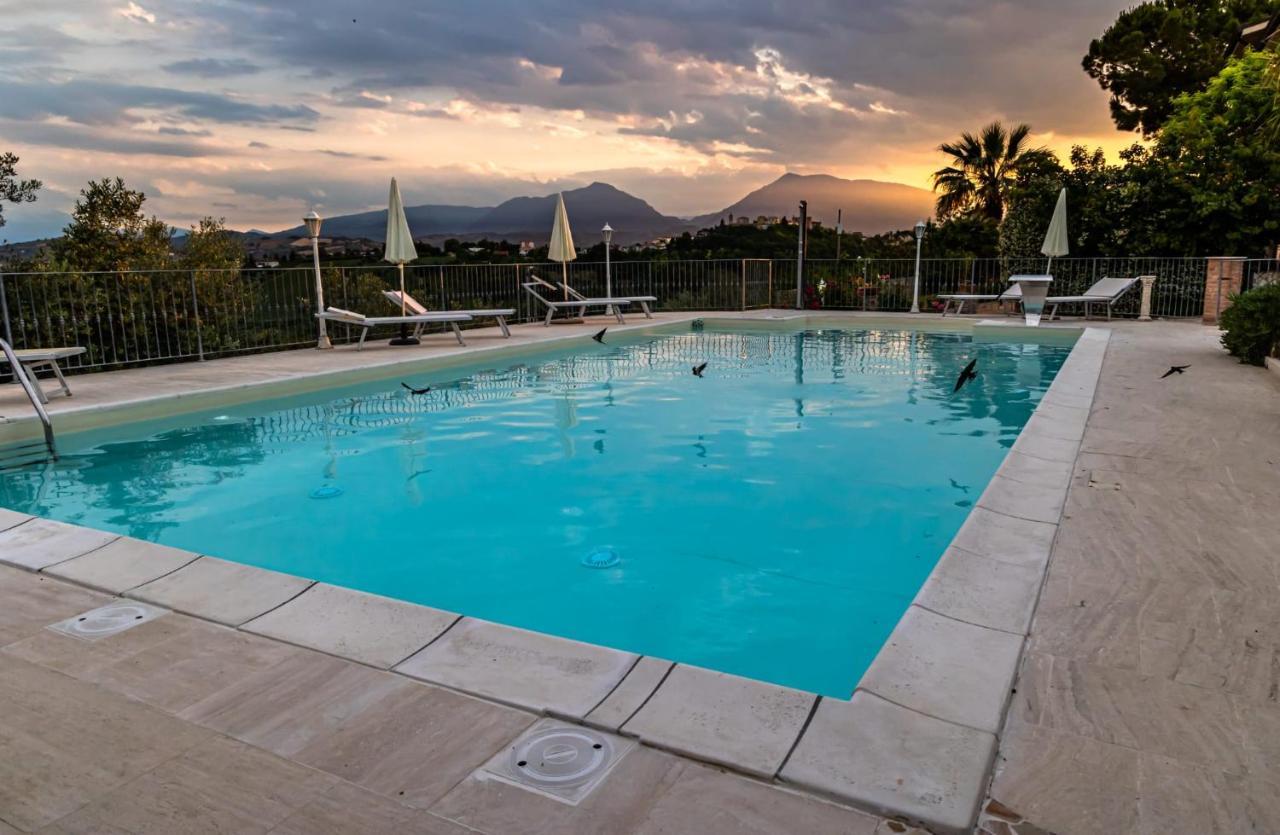 Sant'Omero Anthos Casa Vacanze מראה חיצוני תמונה